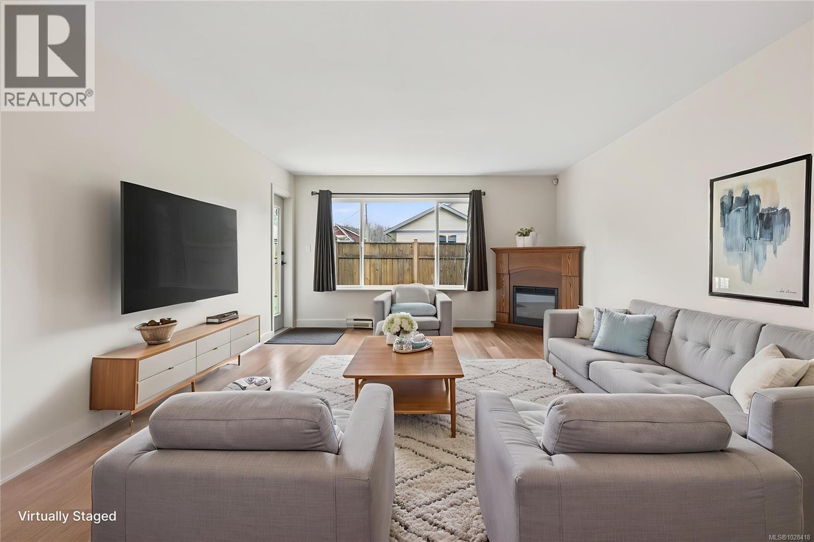 #8 3400 CONISTON CRES - 4