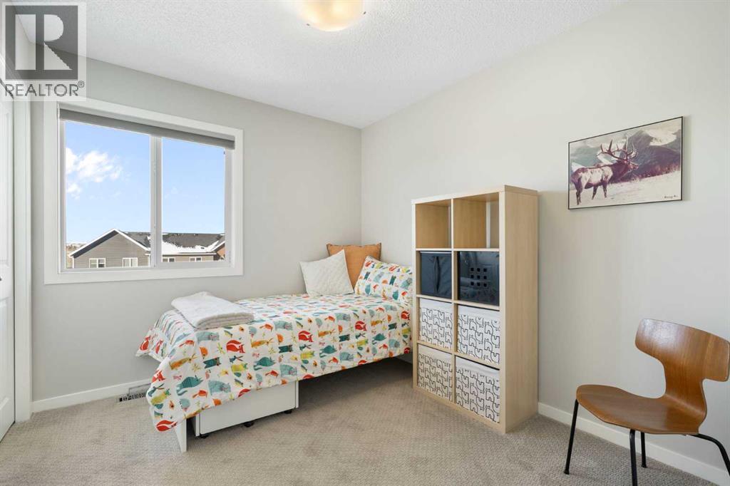 46 Emberside Place, Cochrane