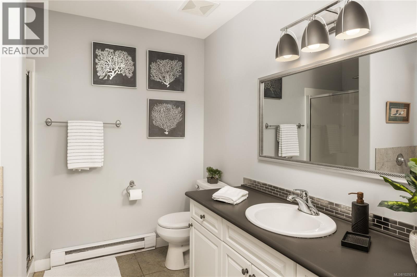  253 Chilton Road, Salt Spring