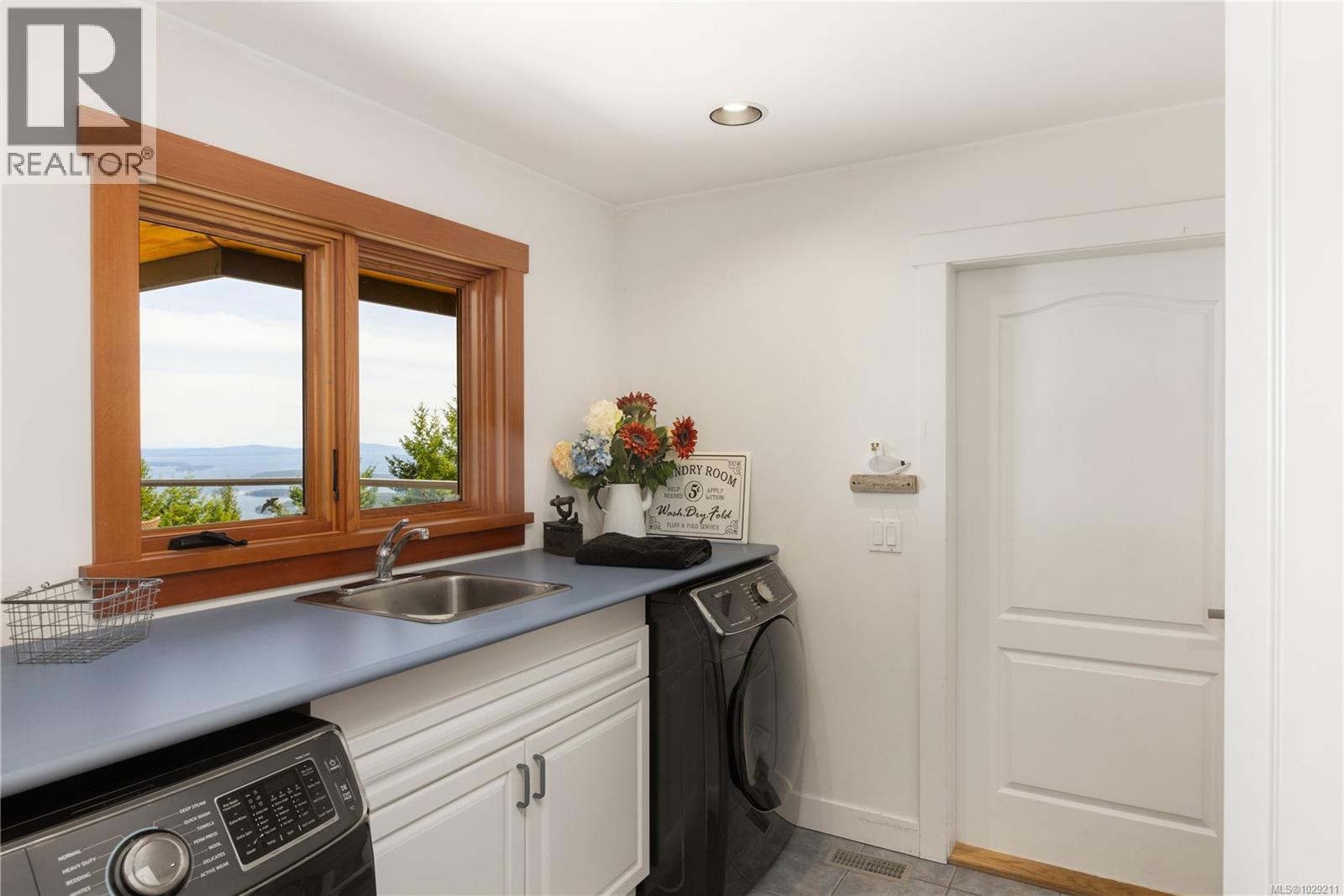  253 Chilton Road, Salt Spring