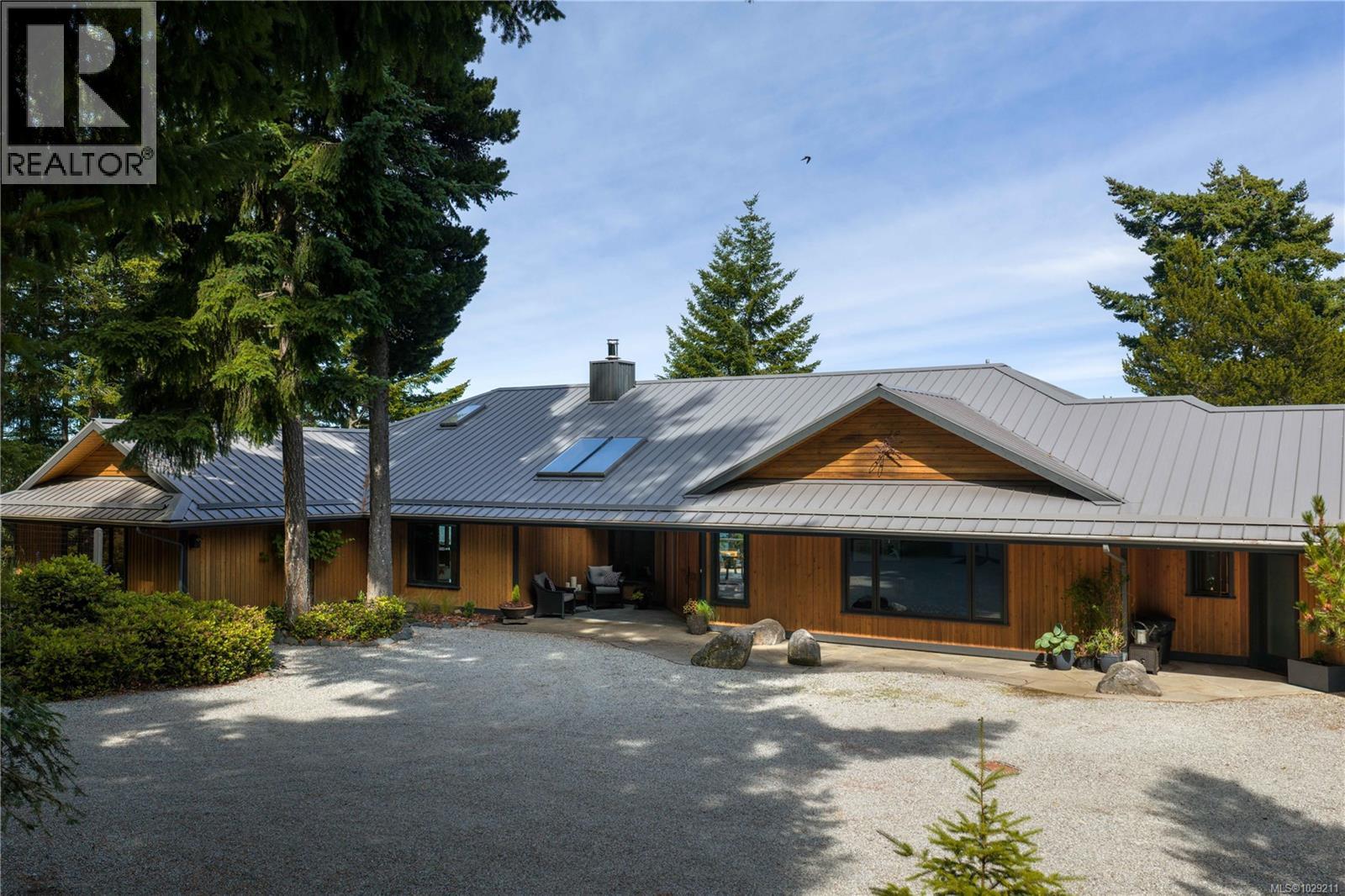  253 Chilton Road, Salt Spring