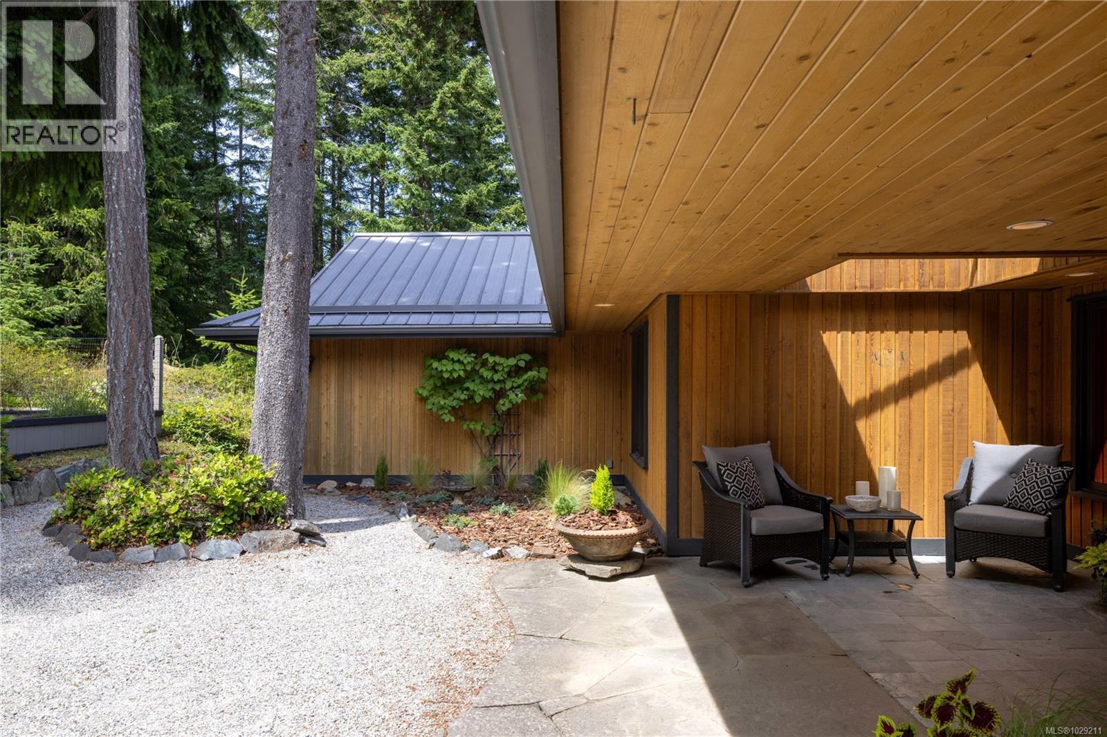  253 Chilton Road, Salt Spring