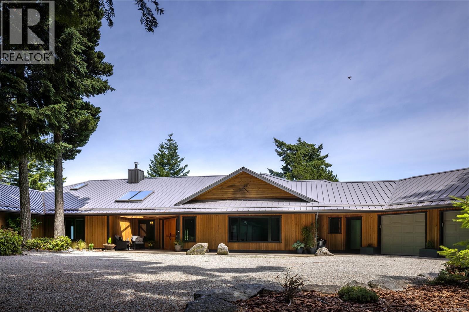  253 Chilton Road, Salt Spring