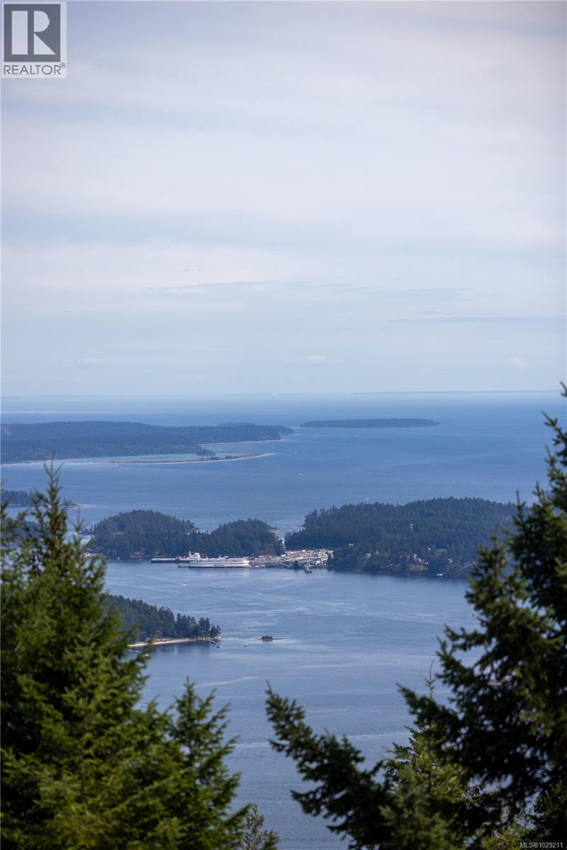  253 Chilton Road, Salt Spring