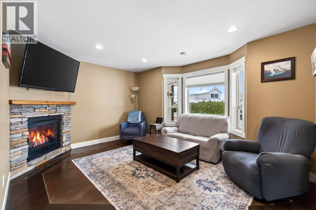 660 20 Street NE Unit# 1, Salmon Arm