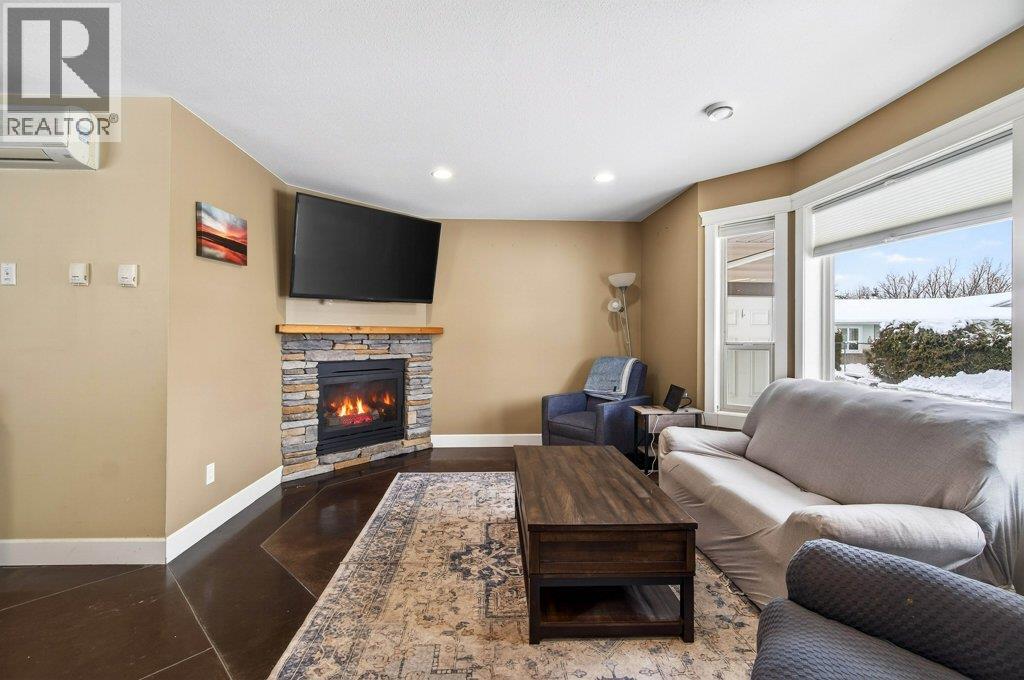 660 20 Street NE Unit# 1, Salmon Arm