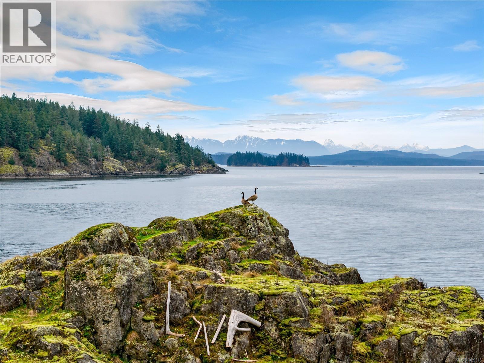1862 Lakberg Rd, Quadra Island