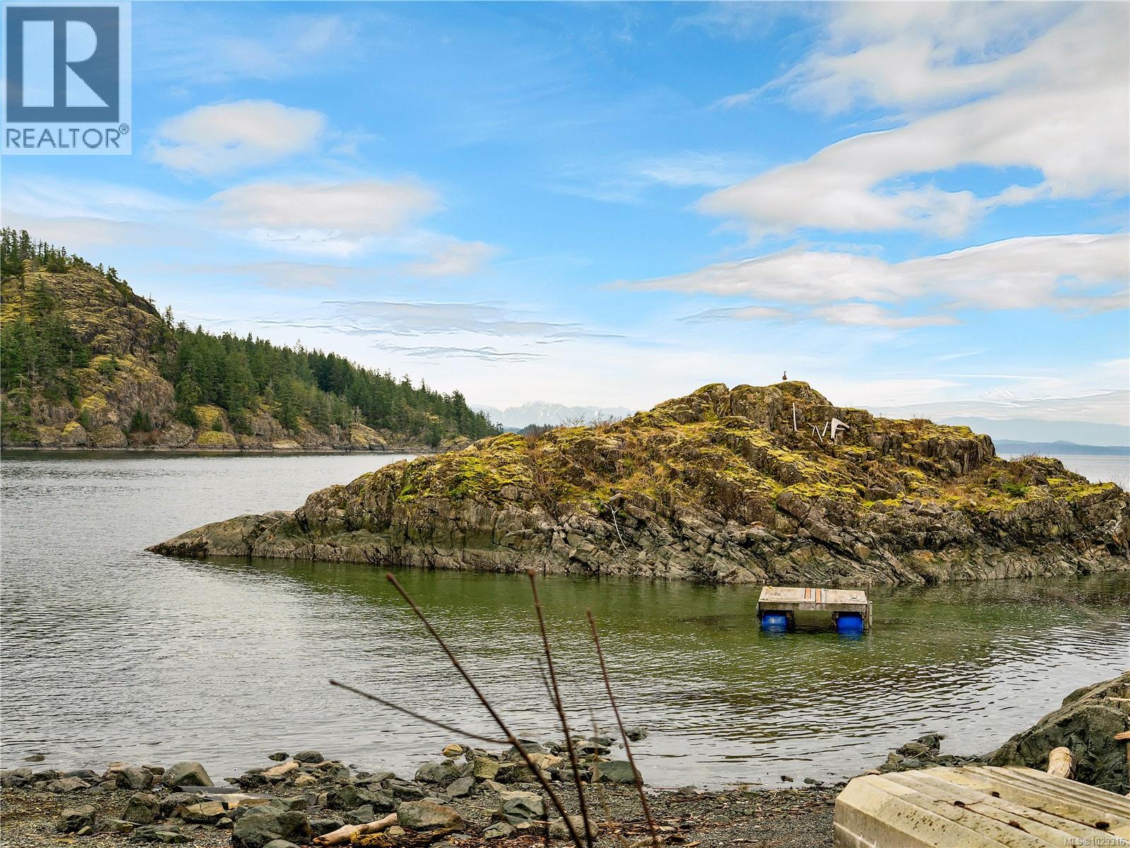 1862 Lakberg Rd, Quadra Island