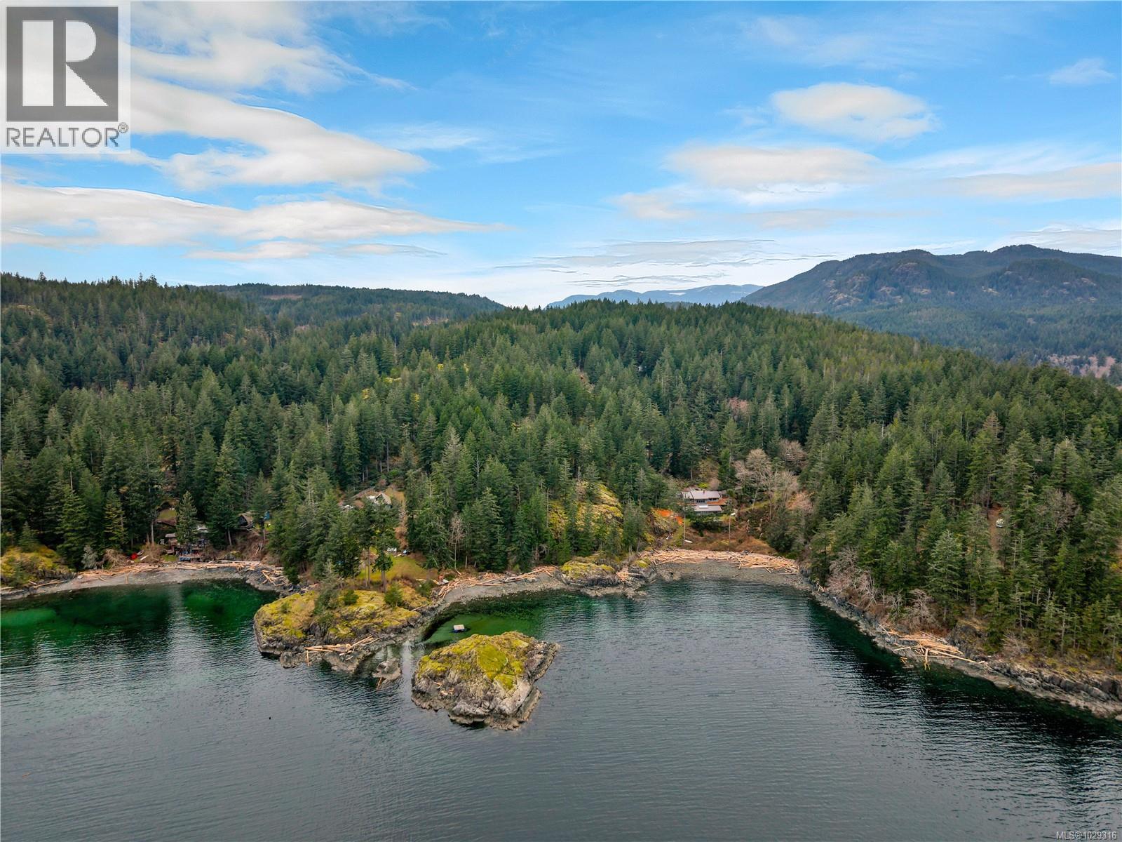 1862 Lakberg Rd, Quadra Island