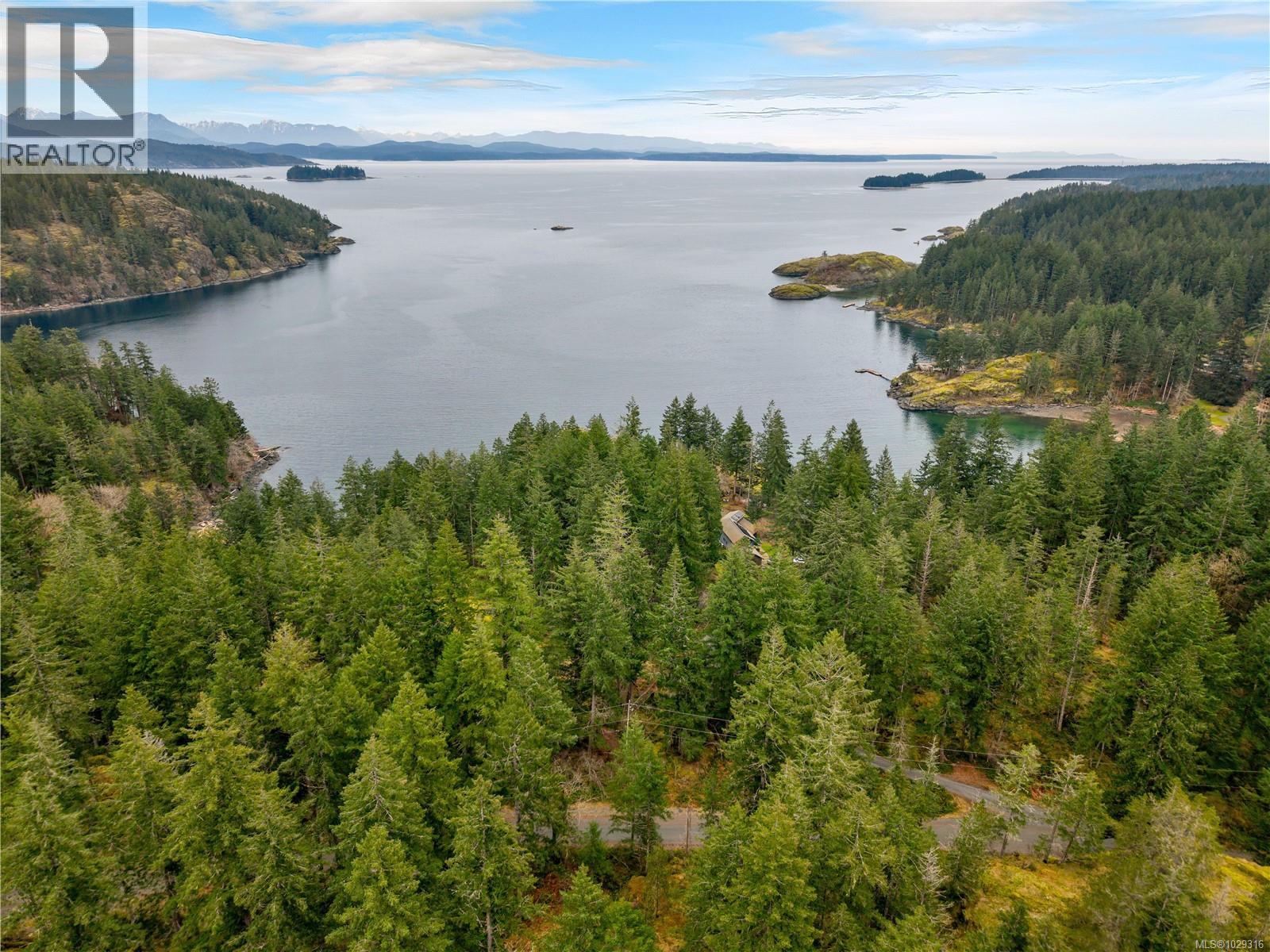 1862 Lakberg Rd, Quadra Island