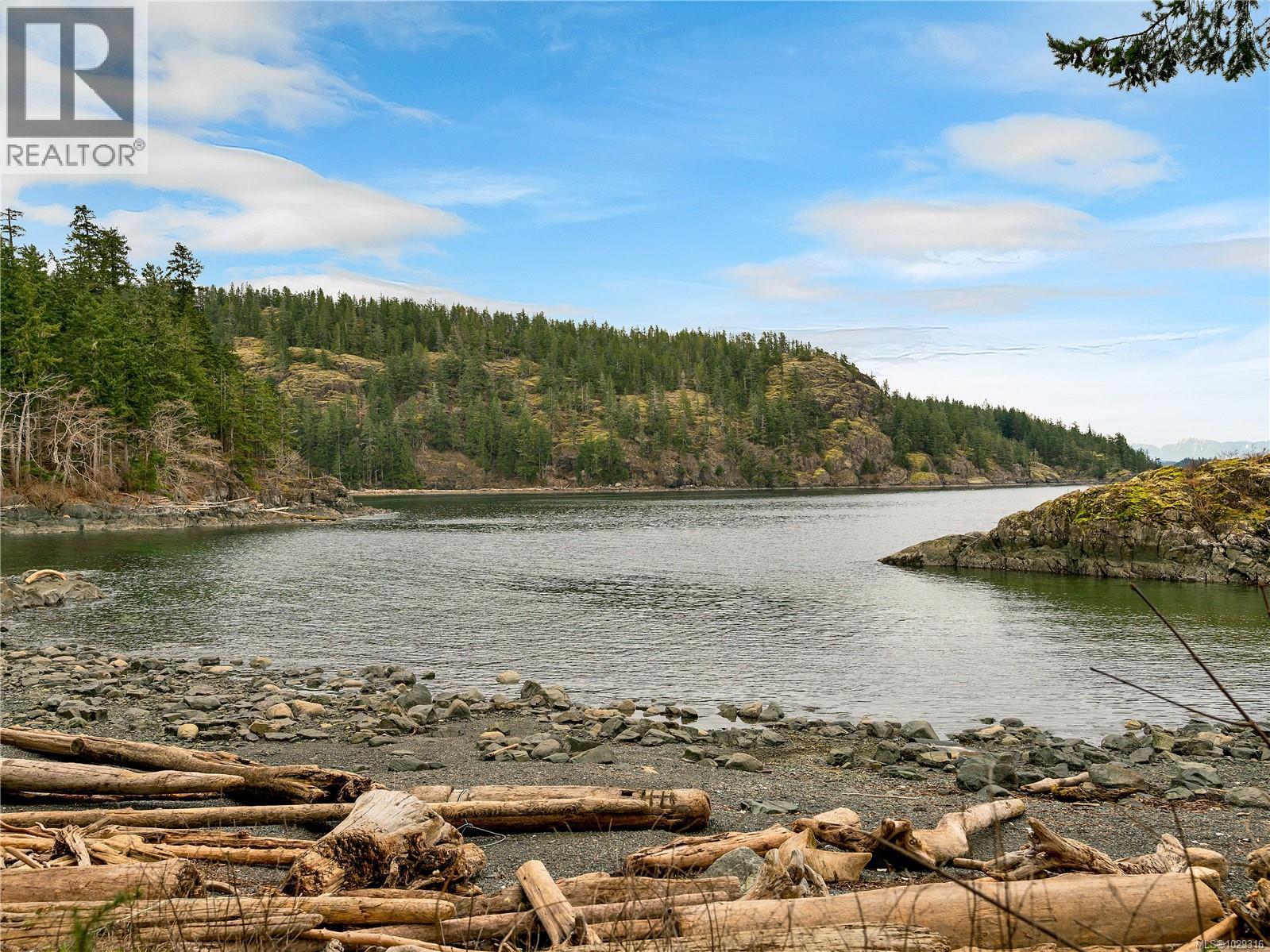 1862 Lakberg Rd, Quadra Island