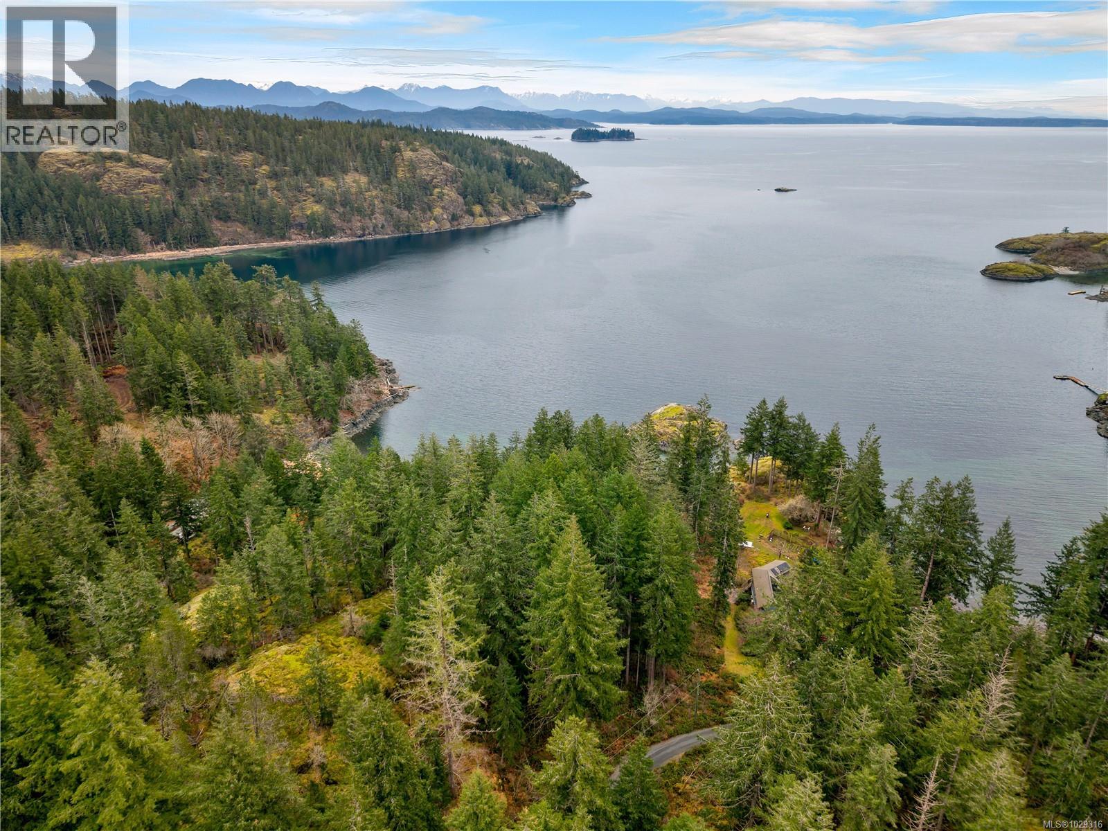 1862 Lakberg Rd, Quadra Island