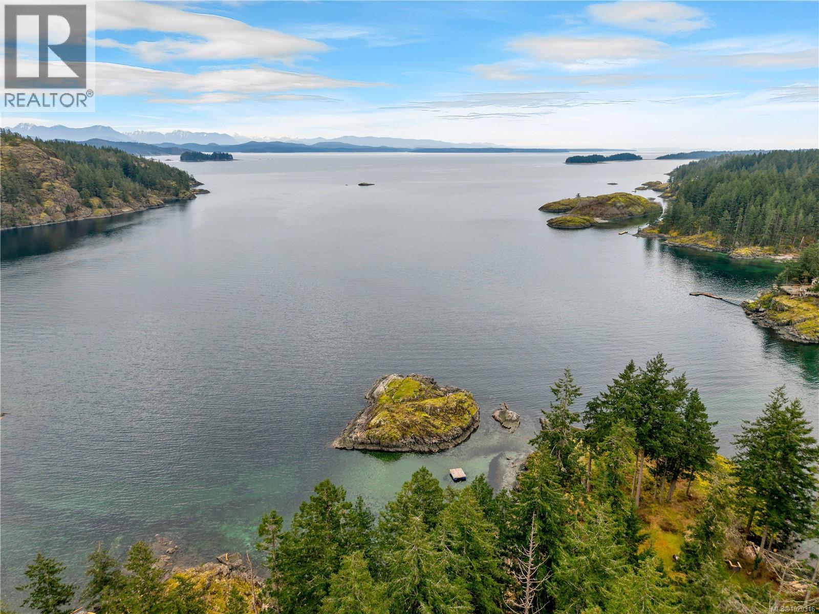 1862 Lakberg Rd, Quadra Island