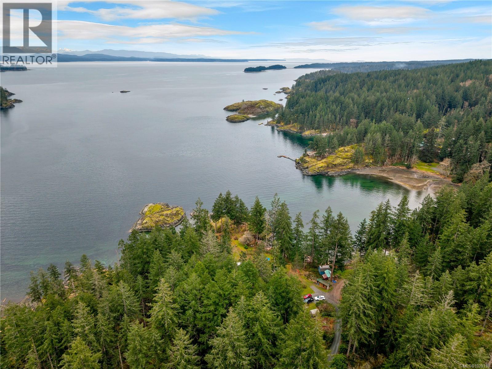 1862 Lakberg Rd, Quadra Island