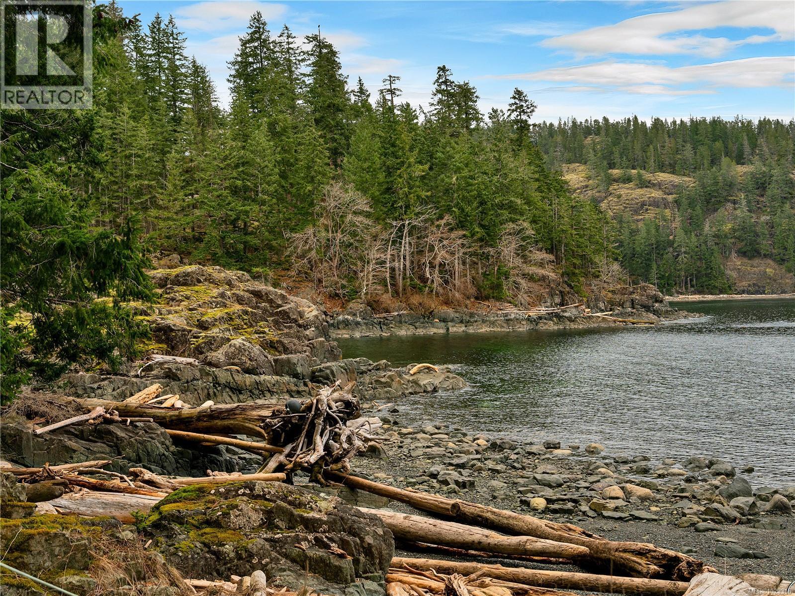 1862 Lakberg Rd, Quadra Island