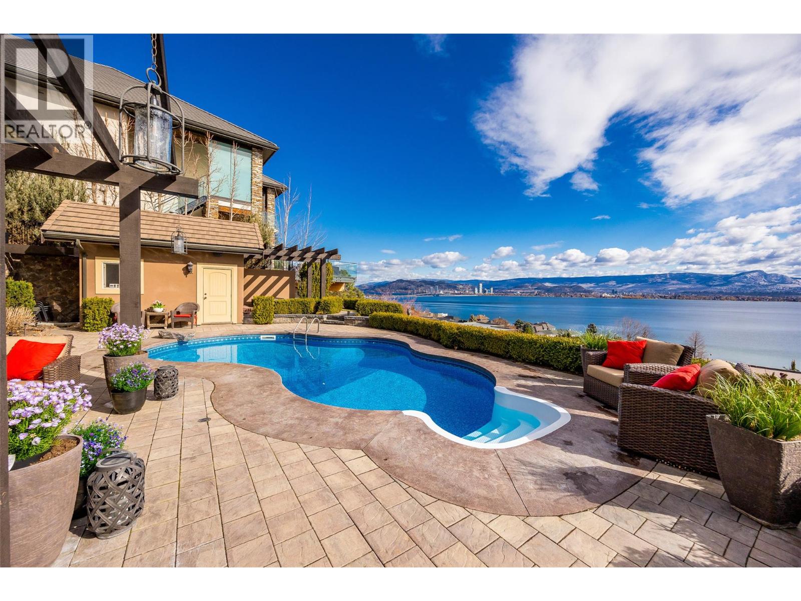  2583 Lucinde Road, West Kelowna