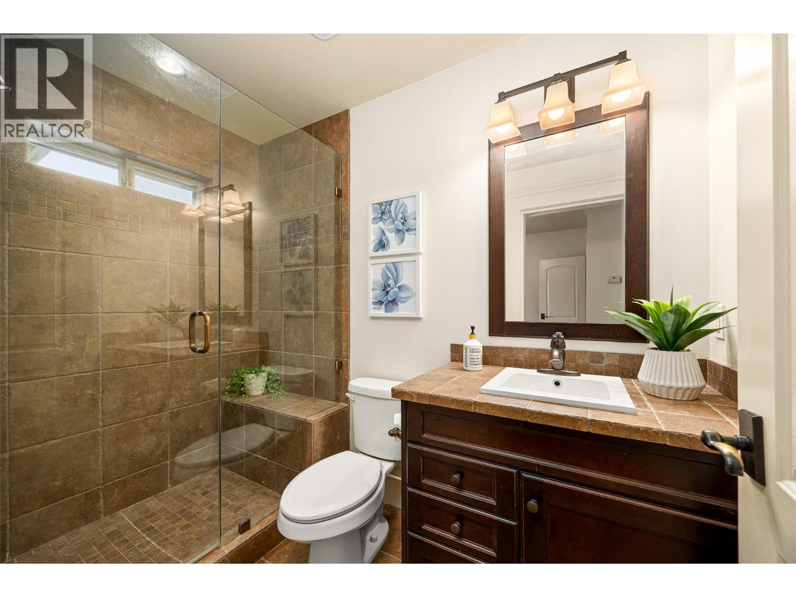  2583 Lucinde Road, West Kelowna