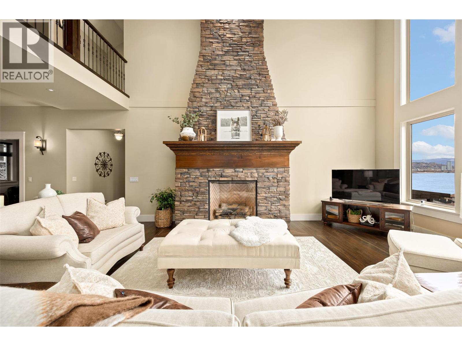  2583 Lucinde Road, West Kelowna