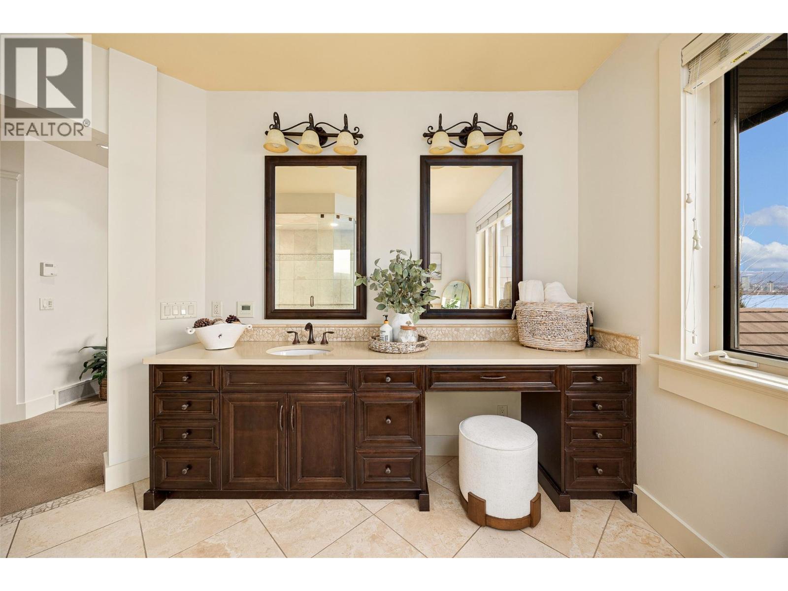  2583 Lucinde Road, West Kelowna