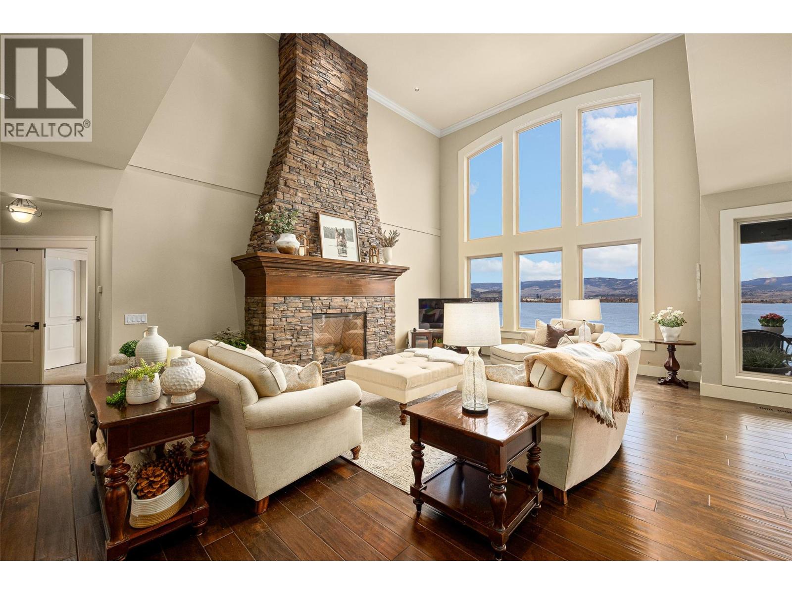  2583 Lucinde Road, West Kelowna