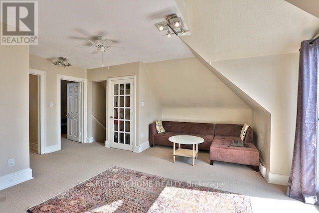34 MACPHERSON AVENUE - 7