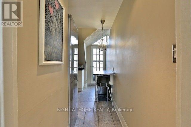 34 MACPHERSON AVENUE - 8