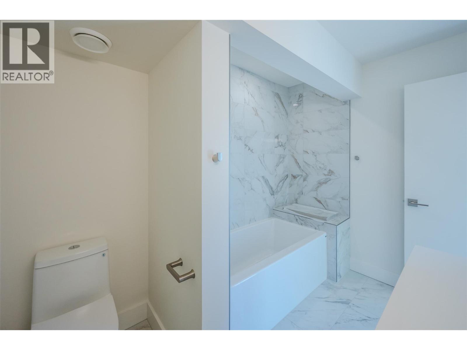 578 Lakeshore Drive Unit# 203, Penticton