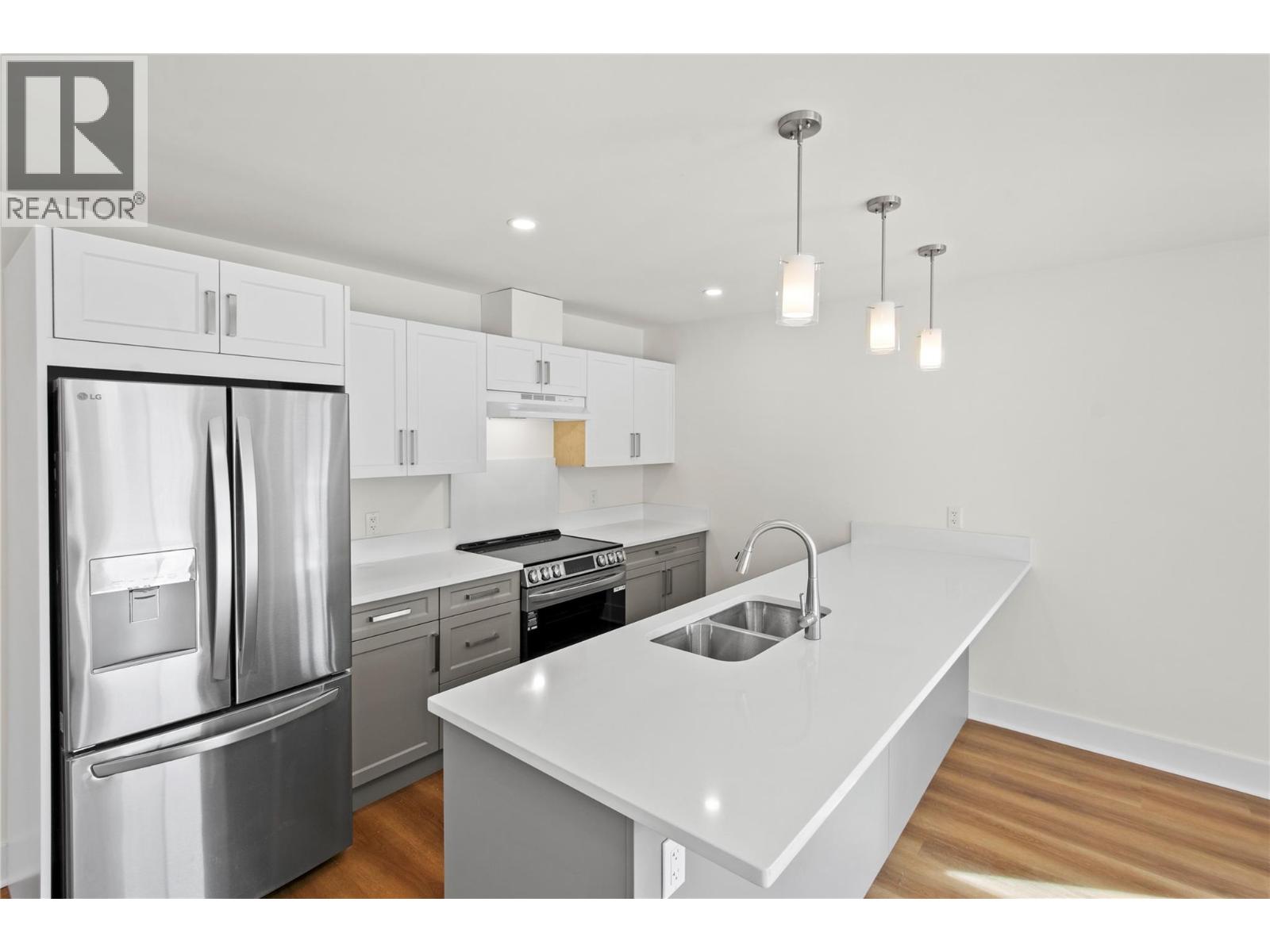 578 Lakeshore Drive Unit# 203, Penticton