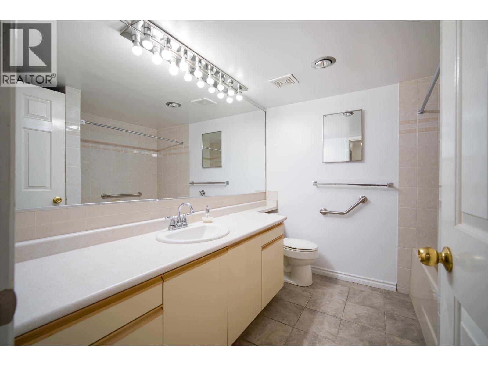 #119-7437 MOFFATT Road, Richmond