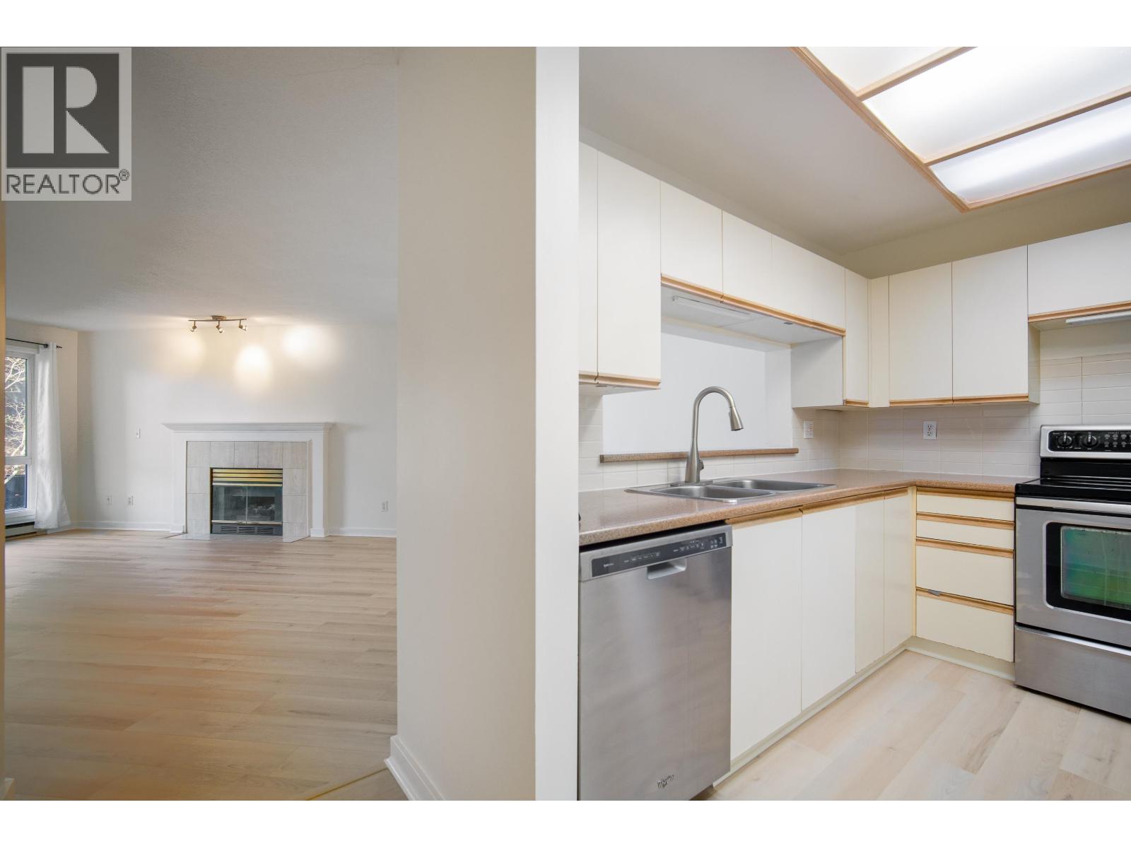 #119-7437 MOFFATT Road, Richmond