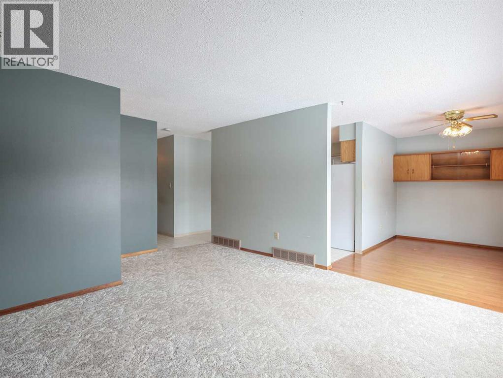 Single Family House Bungalow for Sale in   Avenue Parkdale Stettler 