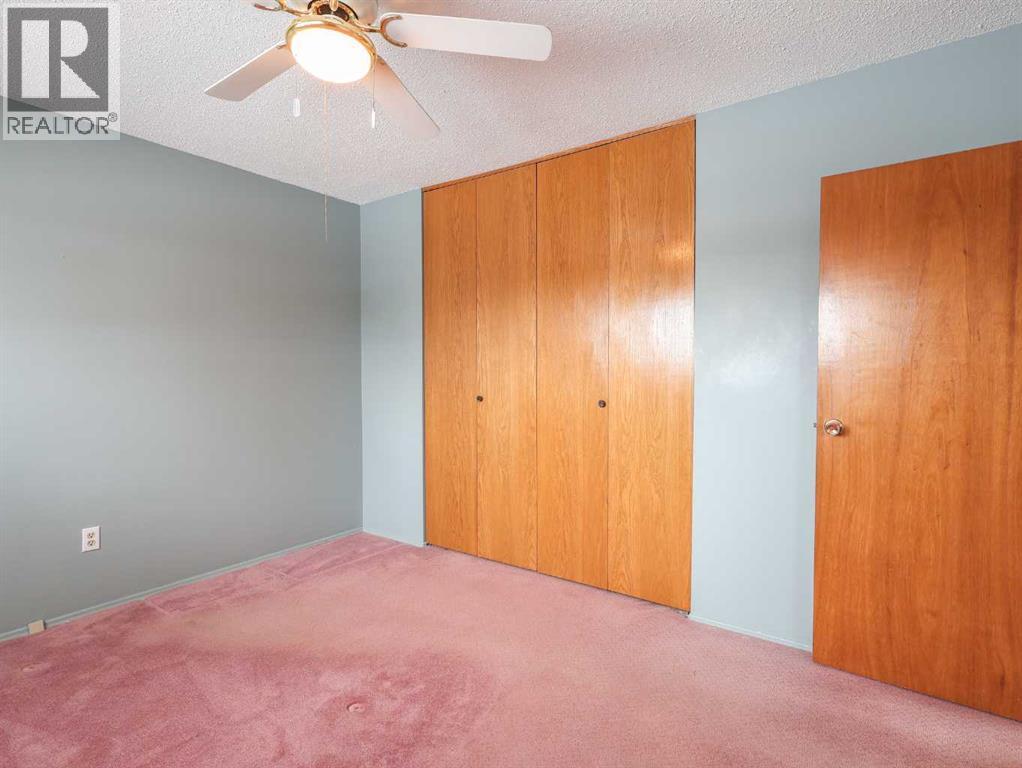 Single Family House Bungalow for Sale in   Avenue Parkdale Stettler 