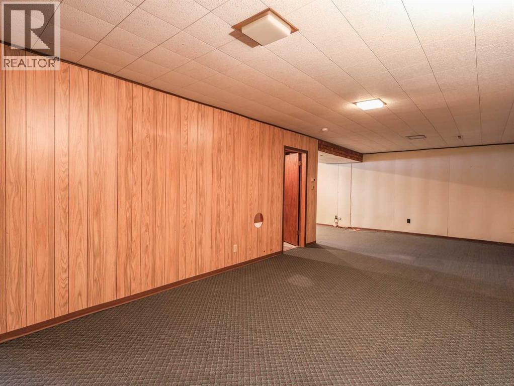 Single Family House Bungalow for Sale in   Avenue Parkdale Stettler 