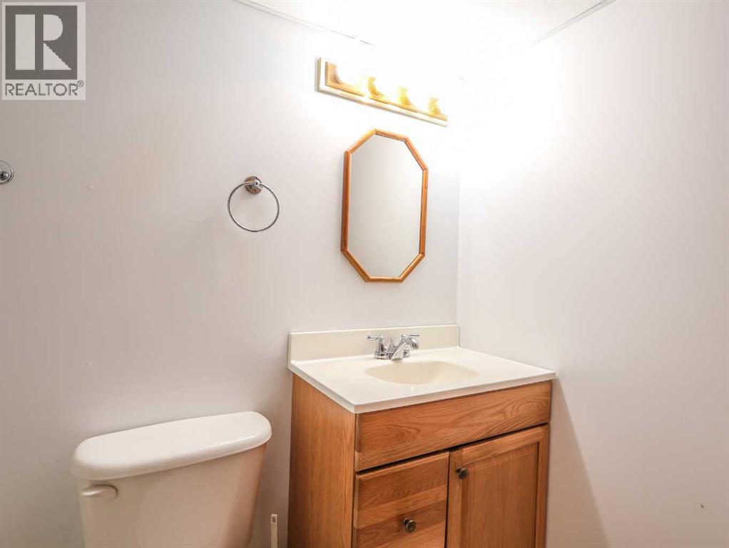 Single Family House Bungalow for Sale in   Avenue Parkdale Stettler 