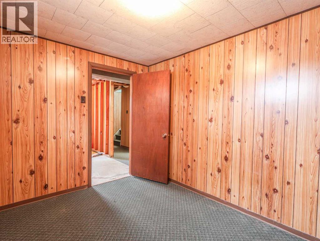 Single Family House Bungalow for Sale in   Avenue Parkdale Stettler 