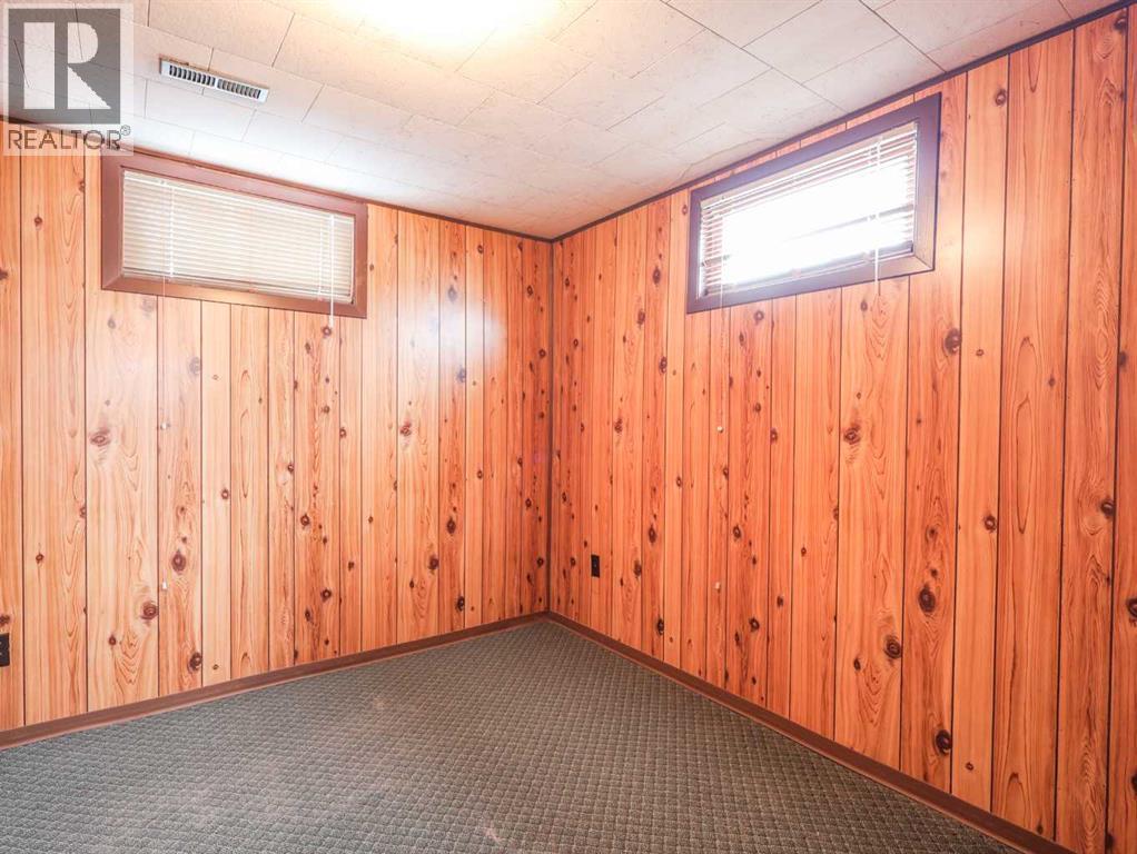 Single Family House Bungalow for Sale in   Avenue Parkdale Stettler 