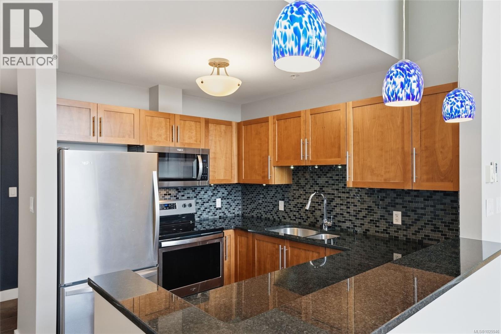 #201 1629 TOWNSITE RD - Image 2