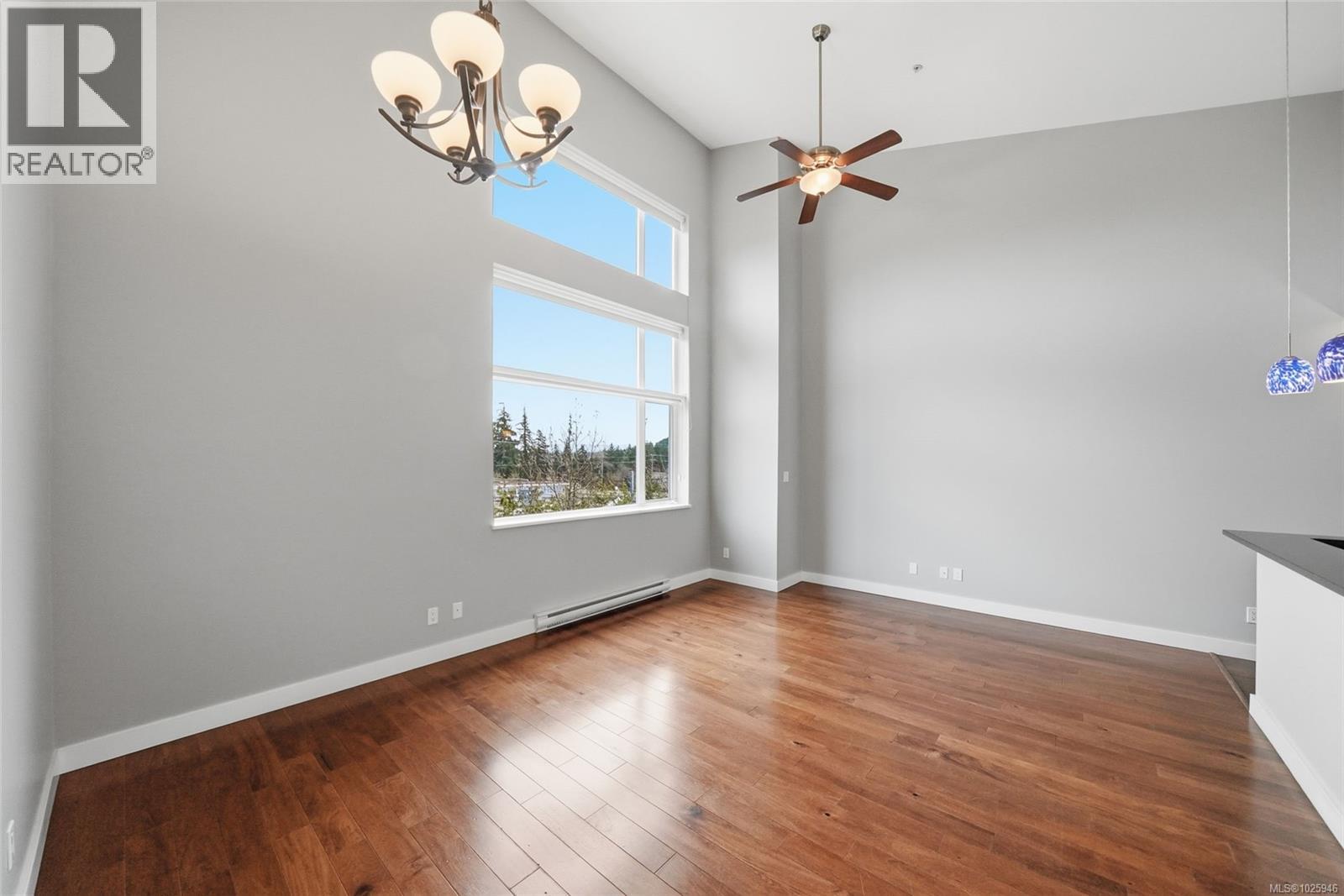 #201 1629 TOWNSITE RD - 24