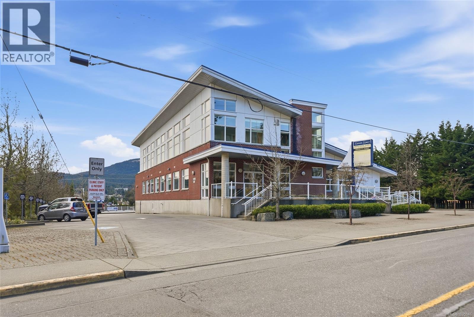 #201 1629 TOWNSITE RD - 41