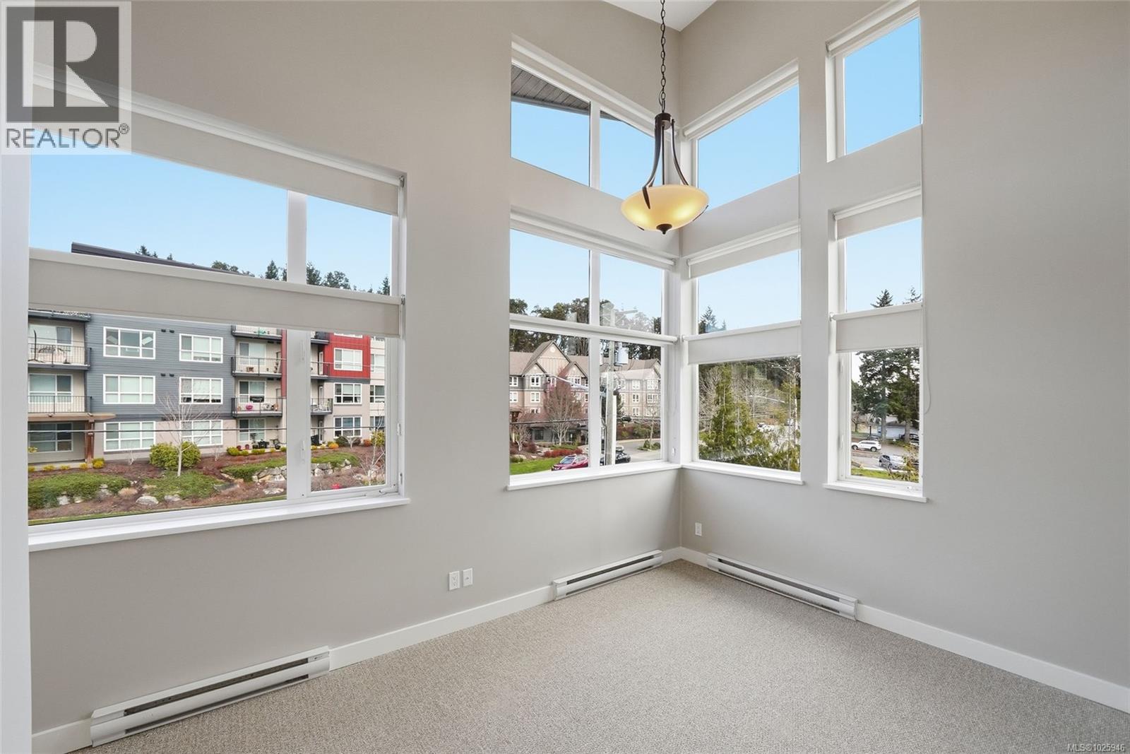 #201 1629 TOWNSITE RD - 9