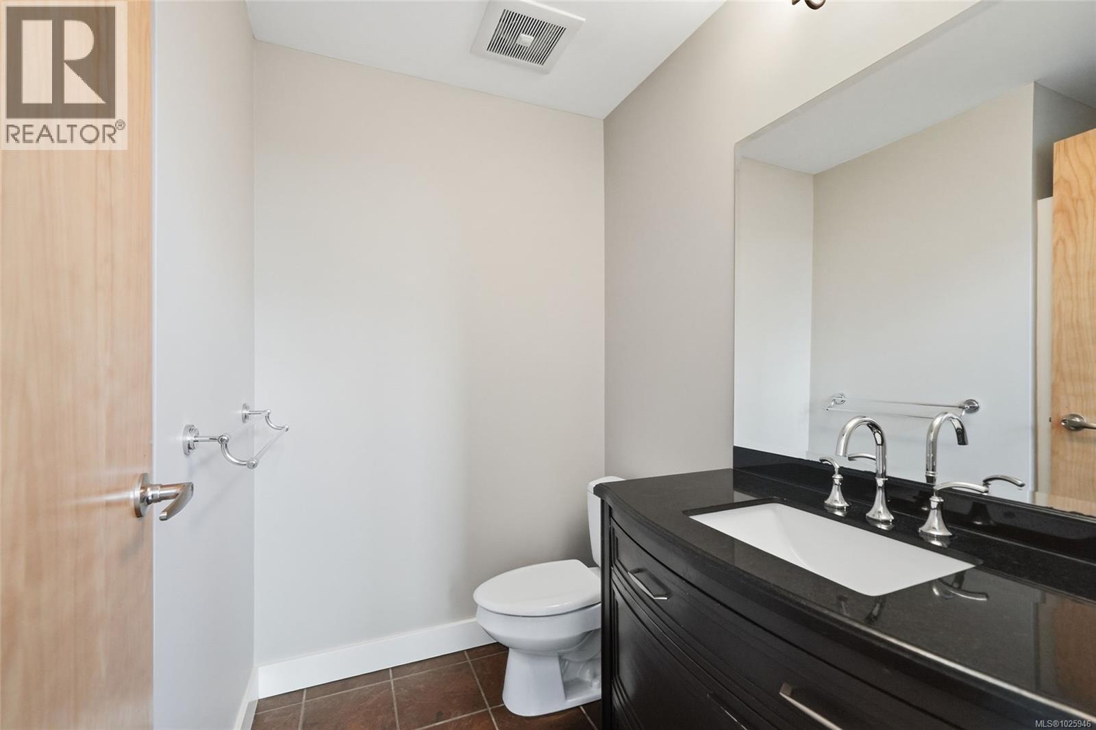 #201 1629 TOWNSITE RD - 31