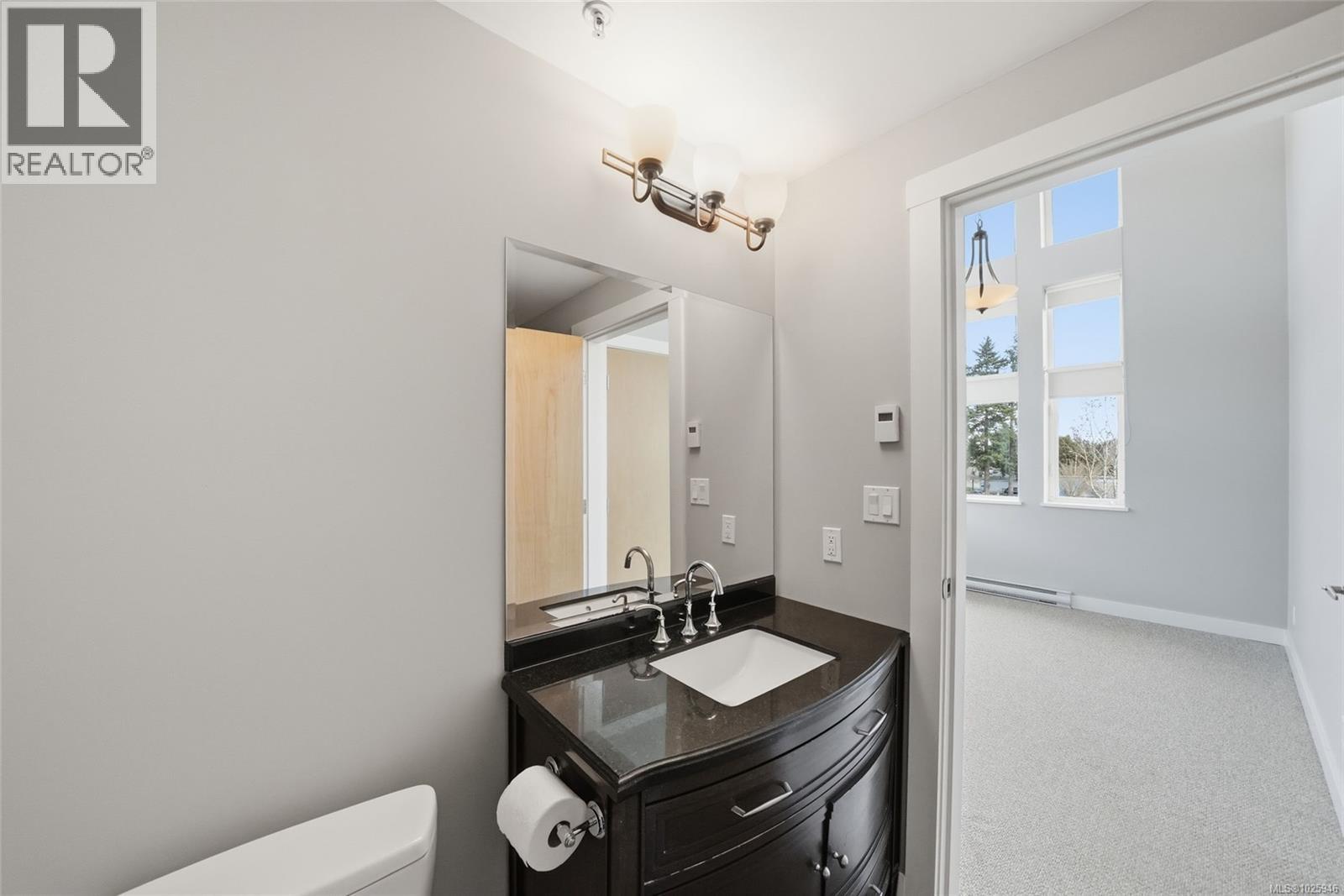 #201 1629 TOWNSITE RD - 30