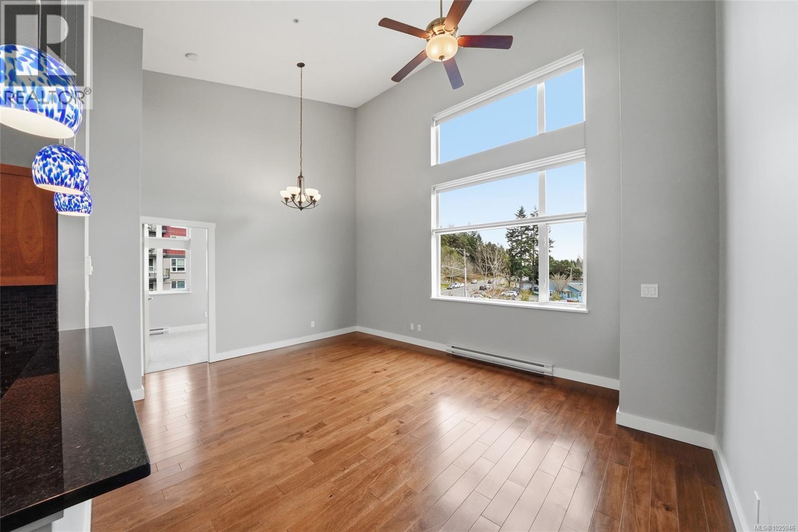 #201 1629 TOWNSITE RD - 23