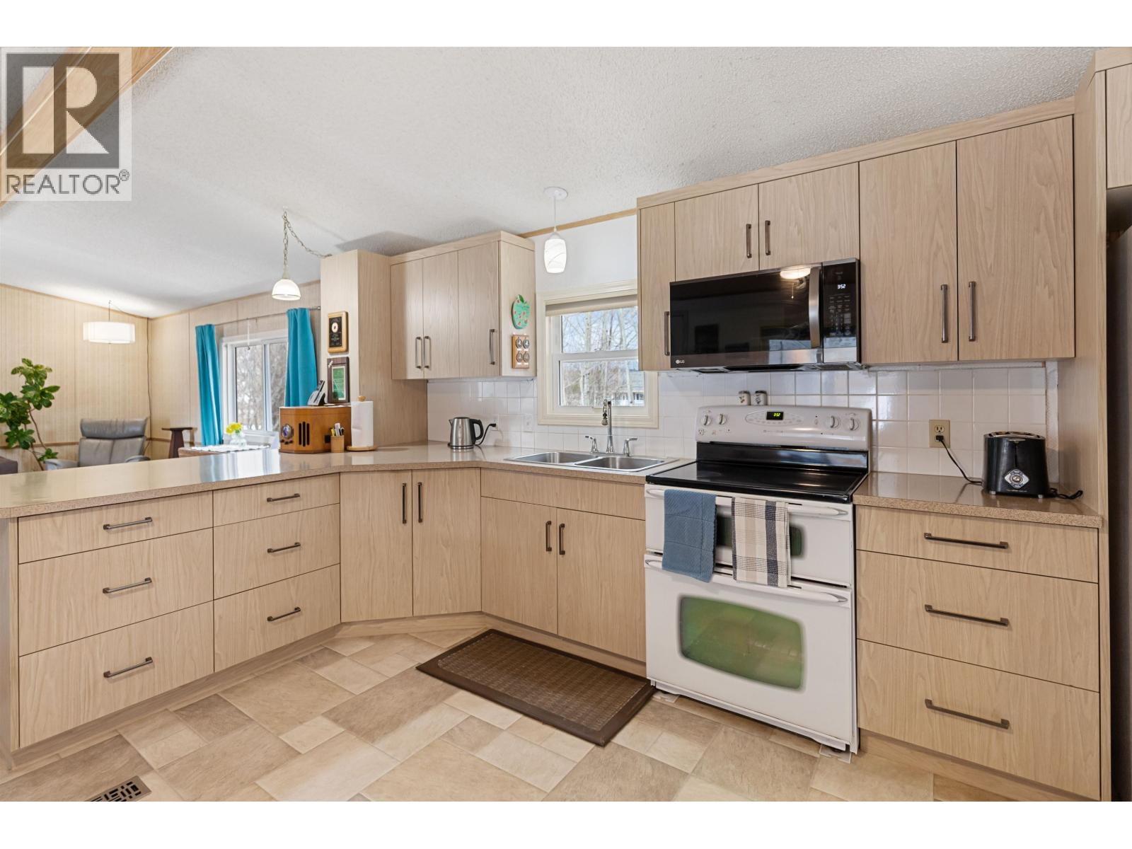 9645 POOLE ROAD, Prince George