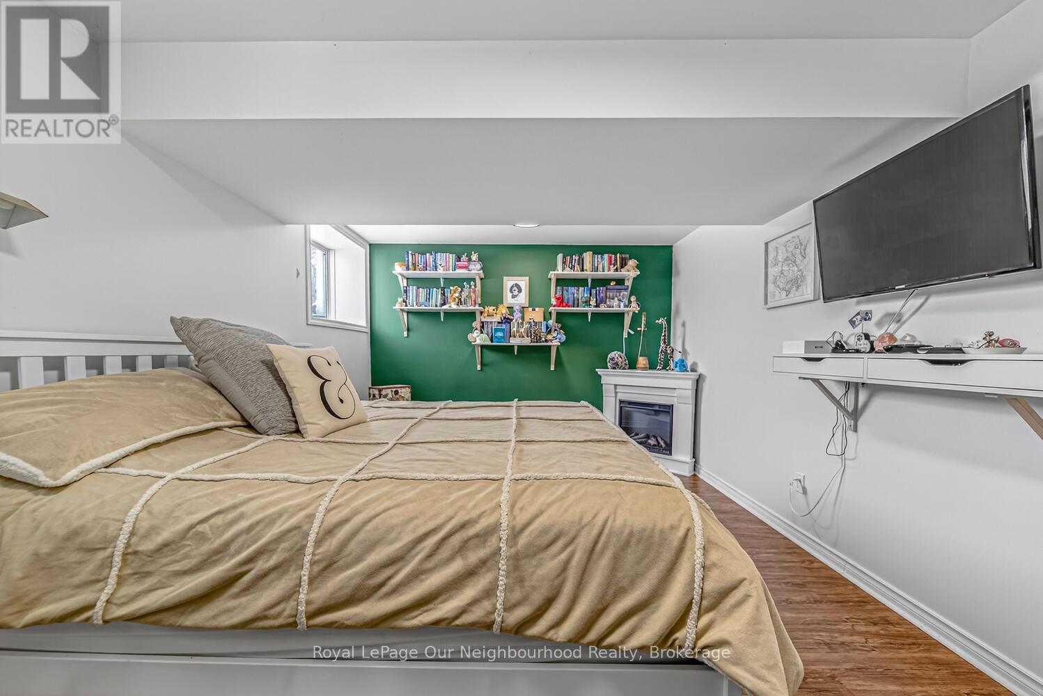 47 SONGBIRD CRESCENT - 45