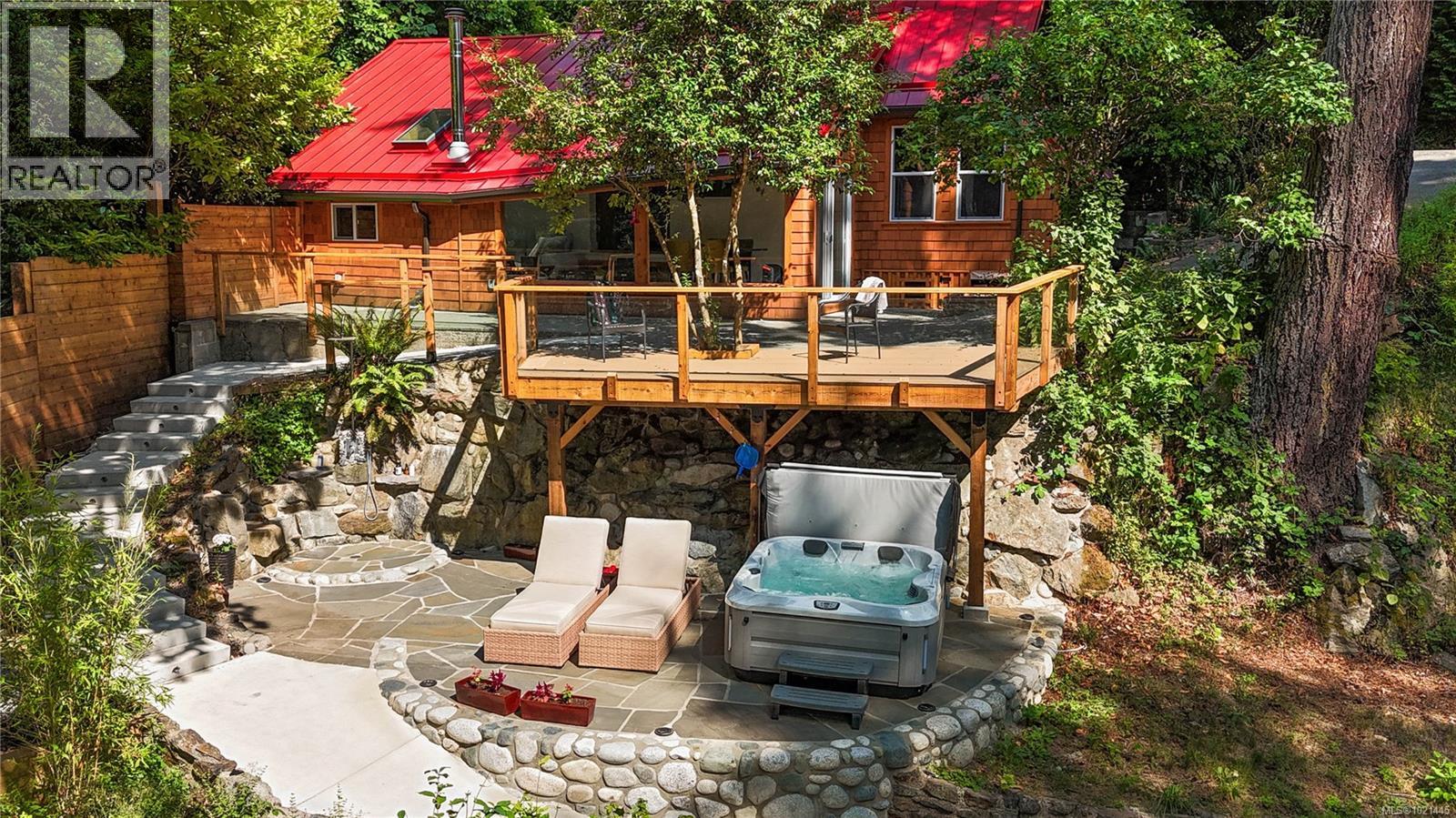  1709 Falcon Heights Road, Langford