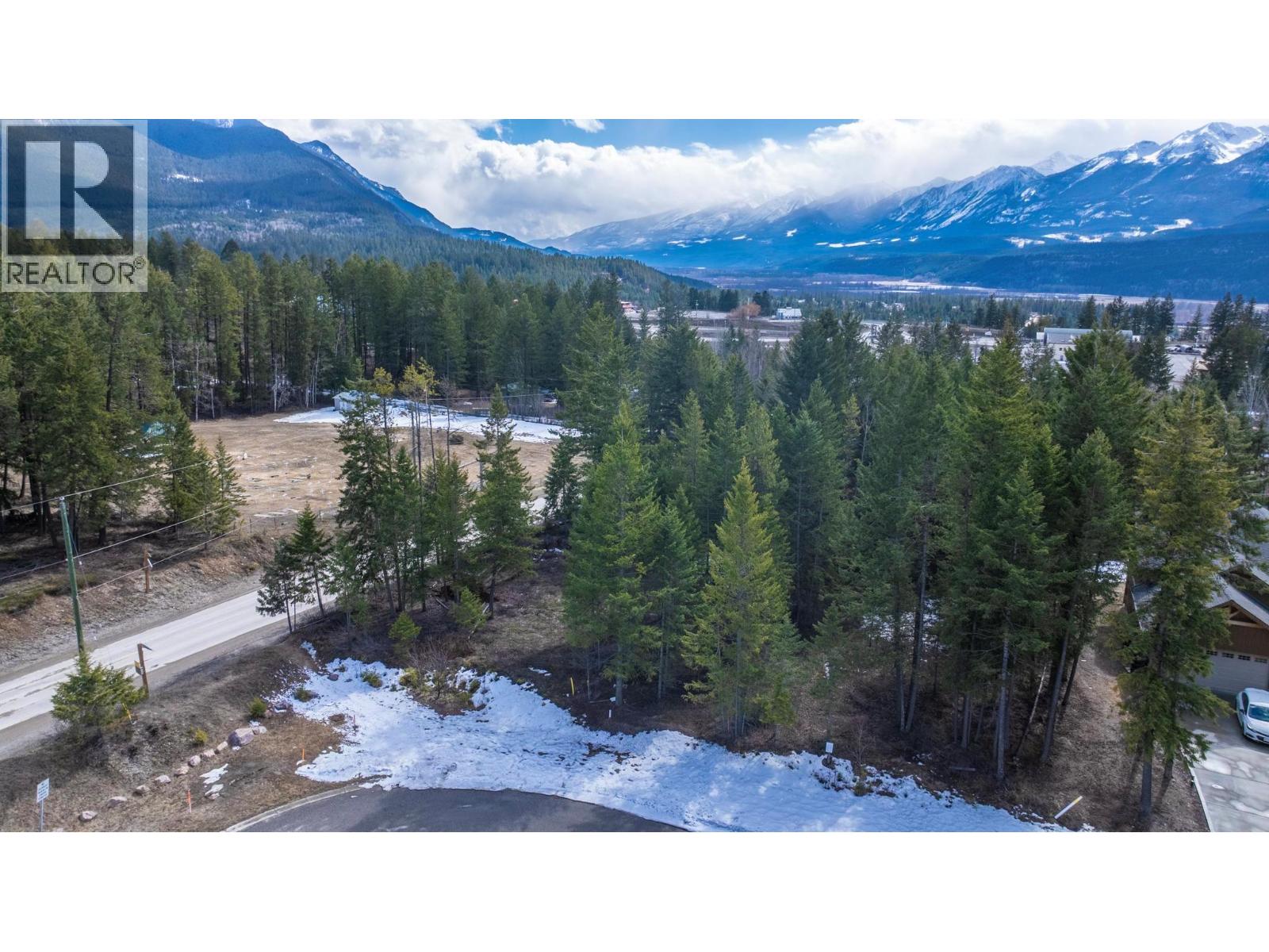 1400 Pine Drive, Golden