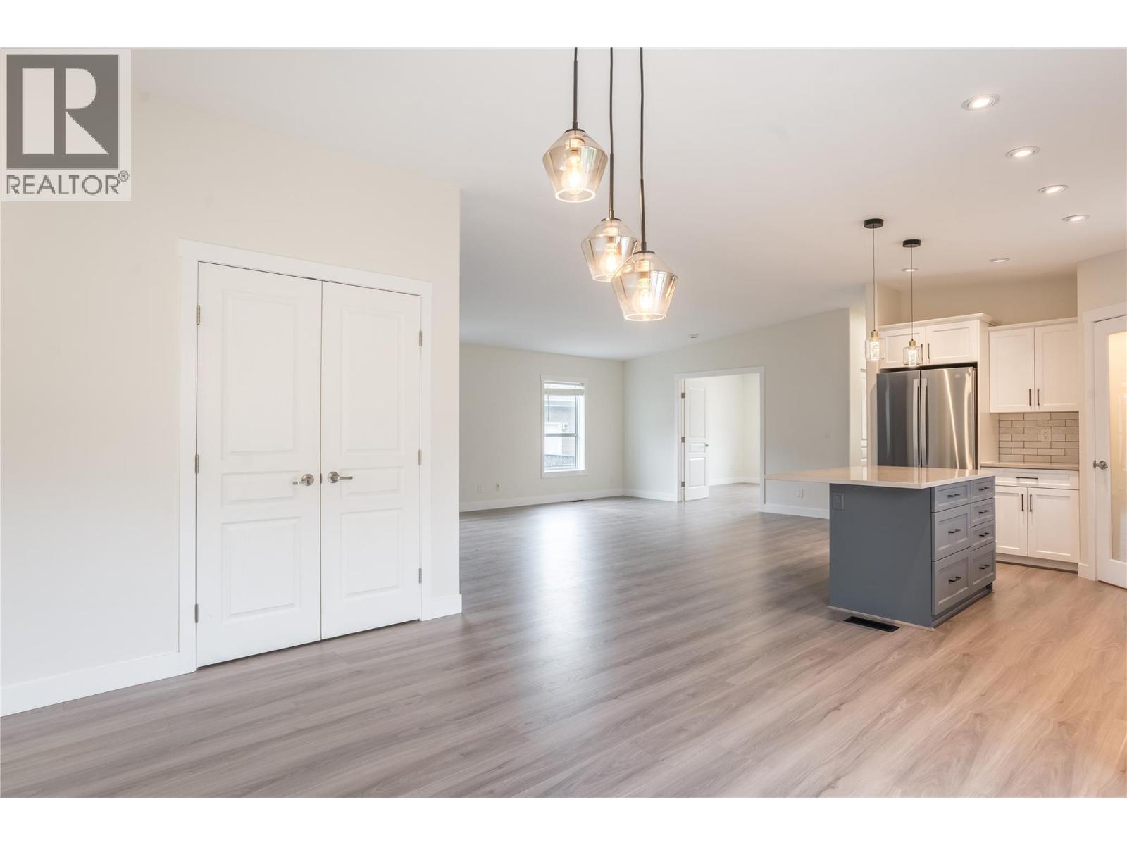 8300 Gallagher Lake Frontage Road Unit# 70, Oliver