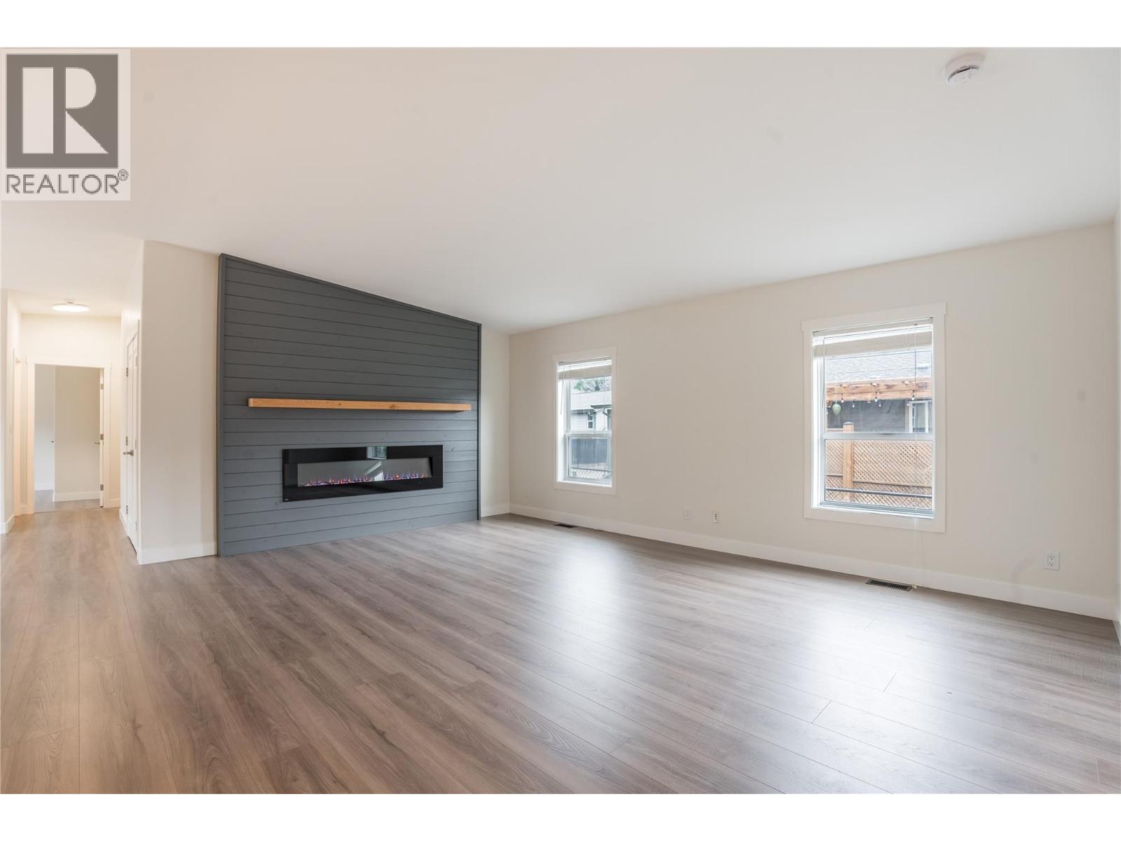 8300 Gallagher Lake Frontage Road Unit# 70, Oliver