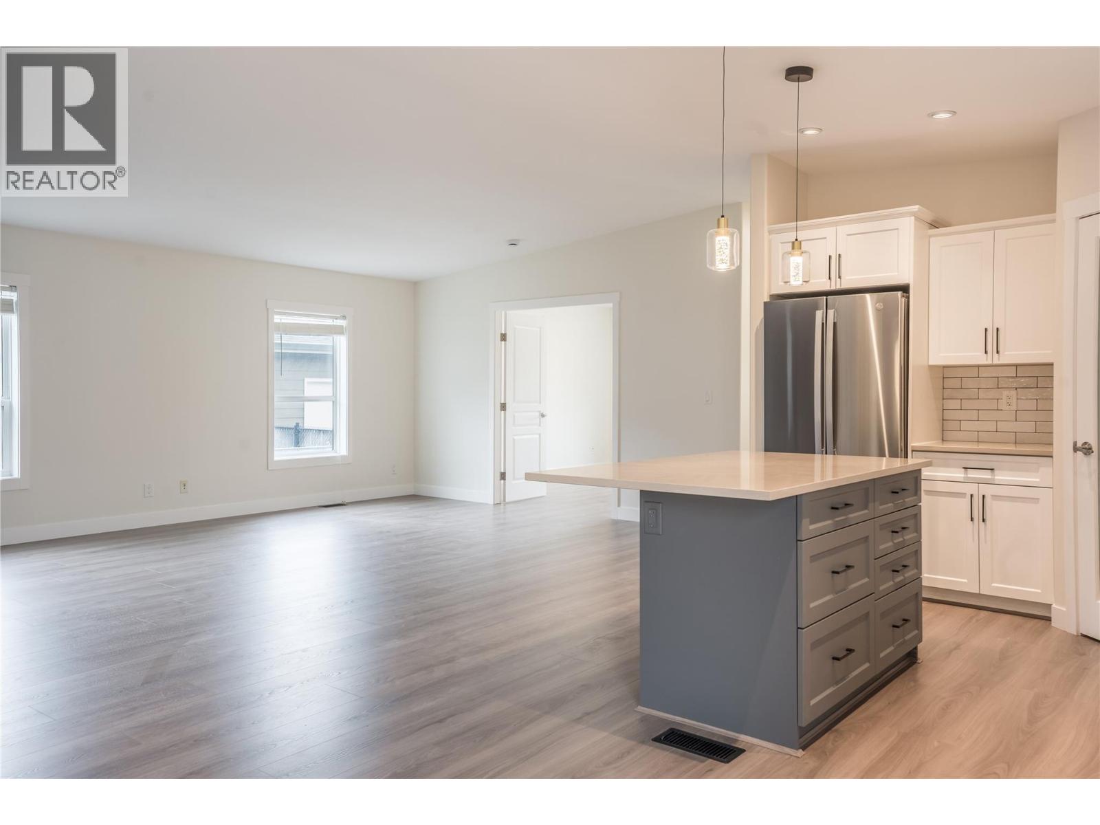 8300 Gallagher Lake Frontage Road Unit# 70, Oliver